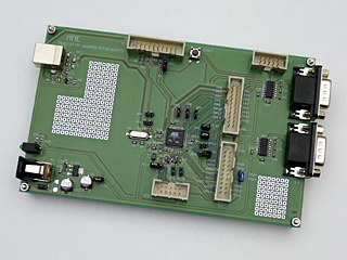 Prototyp-Board mit AT91SAM7S256-Controller